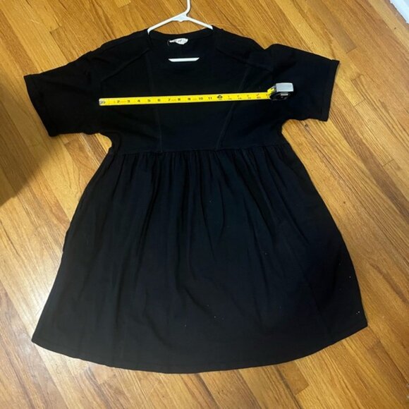 Roolee Dress With Pockets - Picture 2 of 5